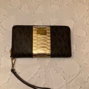 Michael Kors Black and Gold Wristlet Wallet